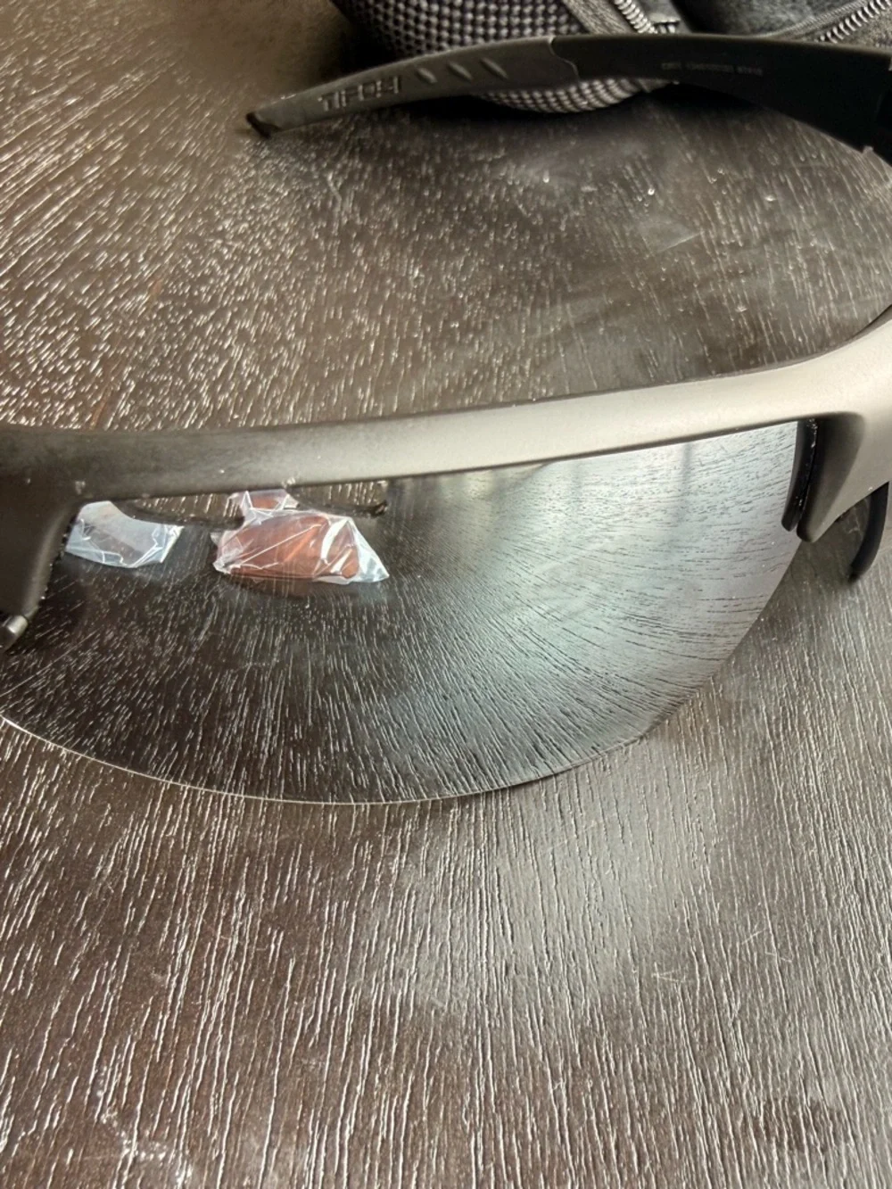 Tifosi Sunglass with Hard Case and Spare Lenses - Black